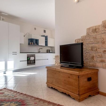 Casa Al Castello, Calliano Ospitar Esterno foto